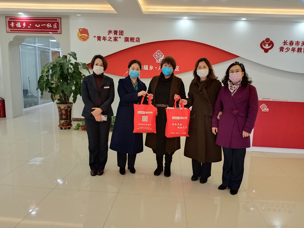 2。。。。新城供热公司为社区捐赠口罩.png